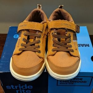 Toddler boys shoes Size 10.5